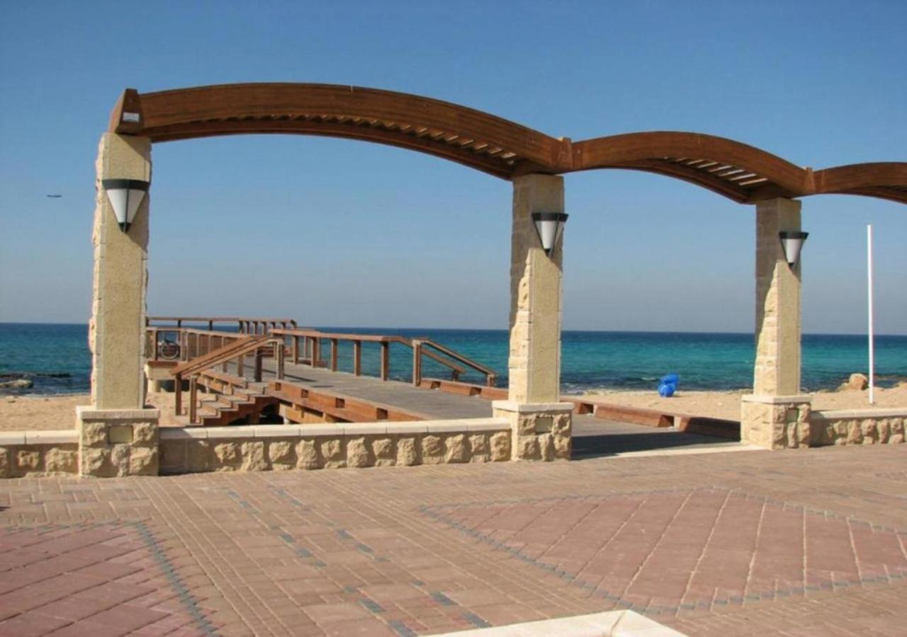 Balfour Sea View City Center Nahariya Exterior photo
