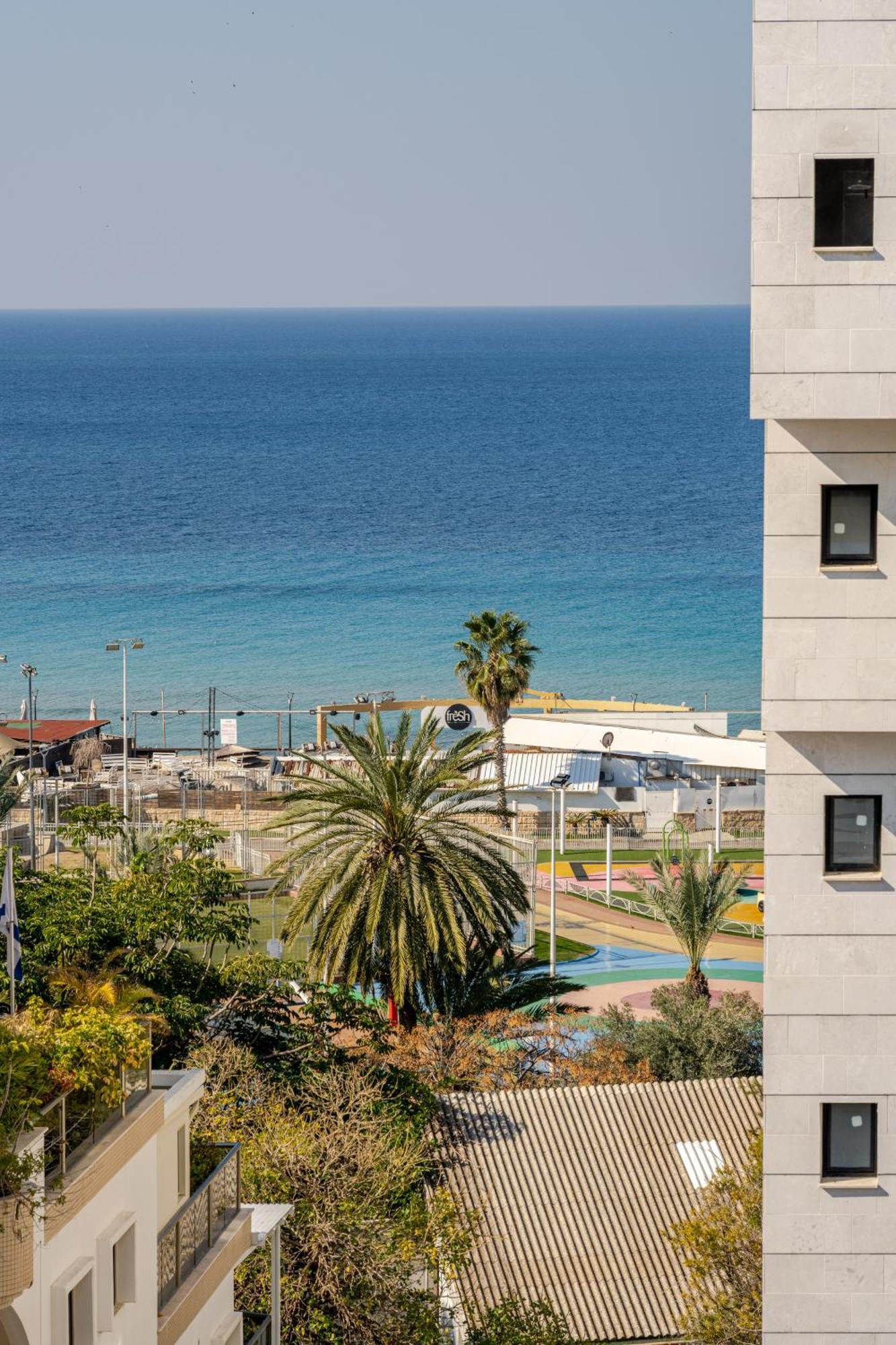 Balfour Sea View City Center Nahariya Exterior photo
